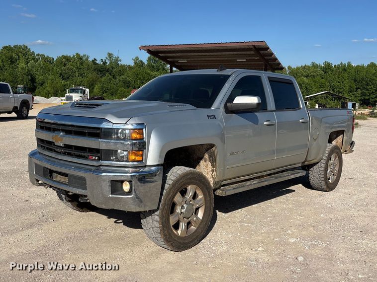 2019 Chevrolet Silverado 2500HD Crew Cab pickup truck