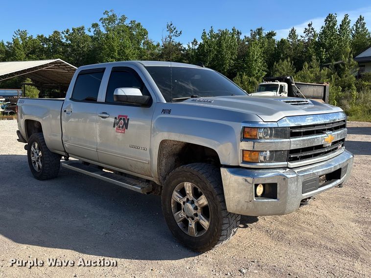 image for item DV4306 2019 Chevrolet Silverado 2500HD Crew Cab pickup truck