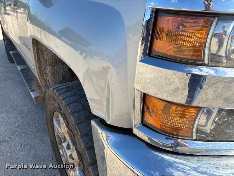 image for item DV4306 2019 Chevrolet Silverado 2500HD Crew Cab pickup truck