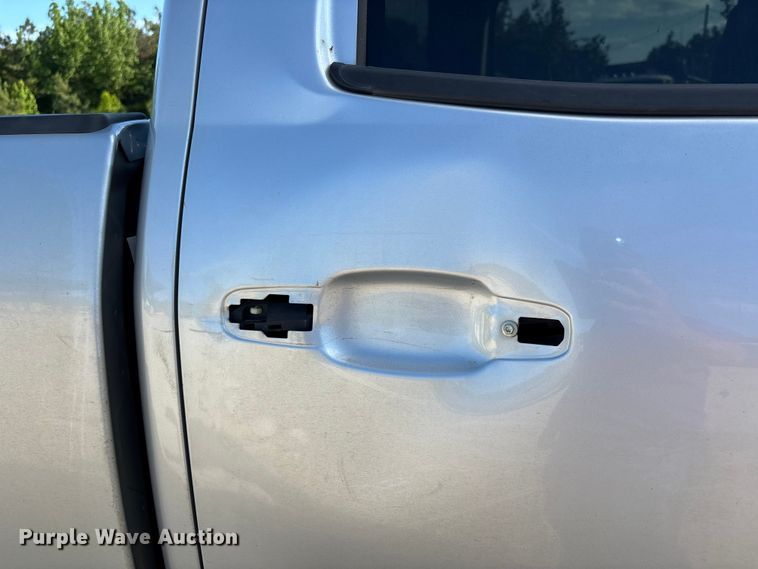 image for item DV4306 2019 Chevrolet Silverado 2500HD Crew Cab pickup truck
