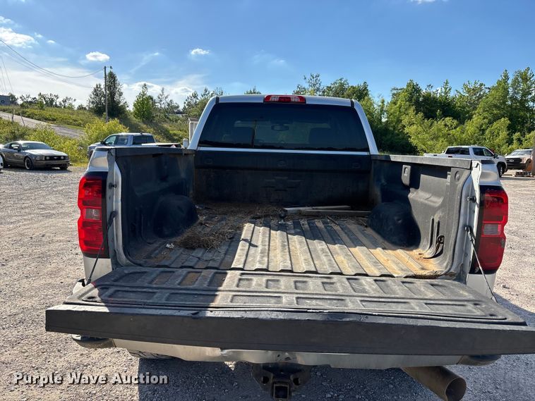 image for item DV4306 2019 Chevrolet Silverado 2500HD Crew Cab pickup truck