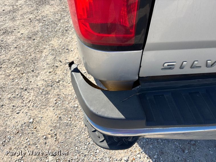 image for item DV4306 2019 Chevrolet Silverado 2500HD Crew Cab pickup truck