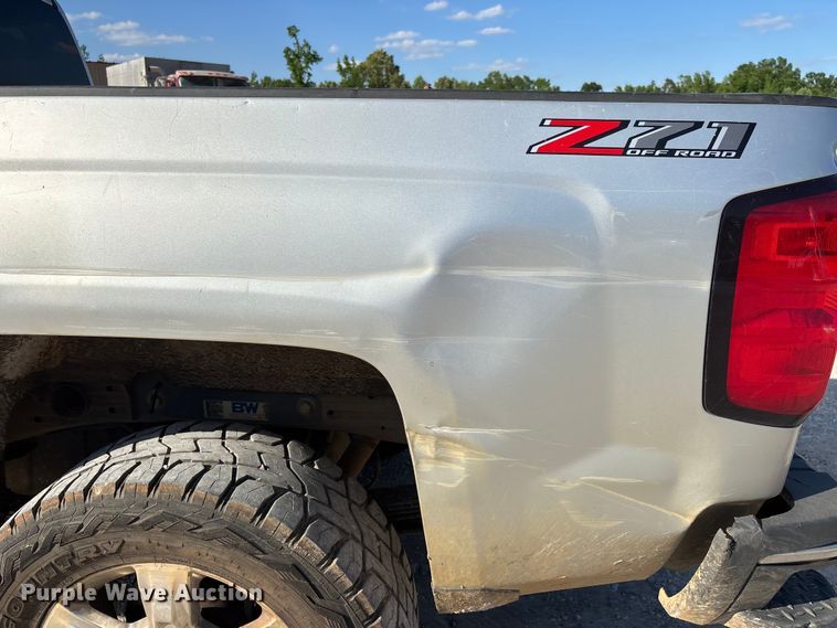 image for item DV4306 2019 Chevrolet Silverado 2500HD Crew Cab pickup truck