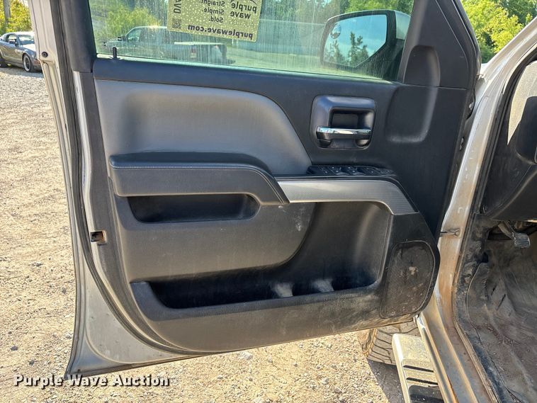 image for item DV4306 2019 Chevrolet Silverado 2500HD Crew Cab pickup truck