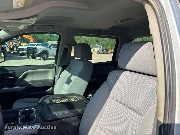image for item DV4306 2019 Chevrolet Silverado 2500HD Crew Cab pickup truck
