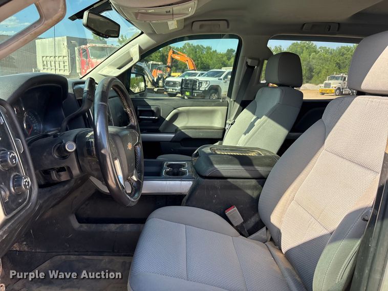 image for item DV4306 2019 Chevrolet Silverado 2500HD Crew Cab pickup truck