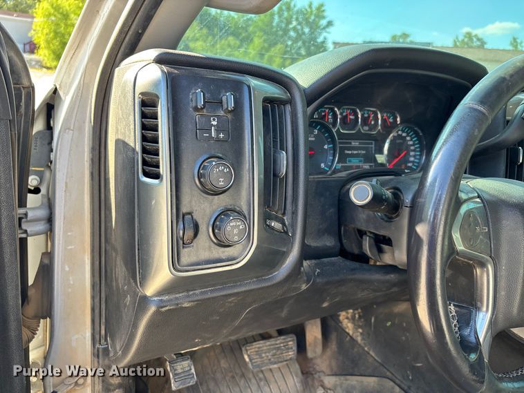 image for item DV4306 2019 Chevrolet Silverado 2500HD Crew Cab pickup truck