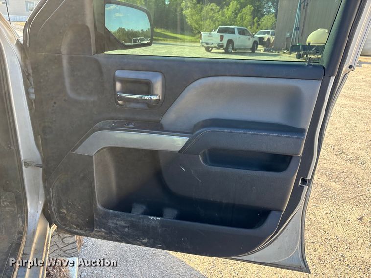 image for item DV4306 2019 Chevrolet Silverado 2500HD Crew Cab pickup truck