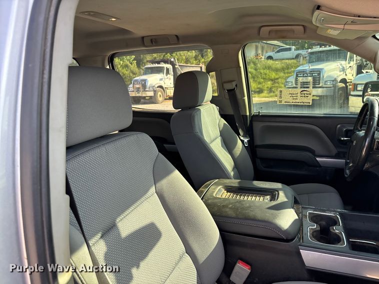 image for item DV4306 2019 Chevrolet Silverado 2500HD Crew Cab pickup truck