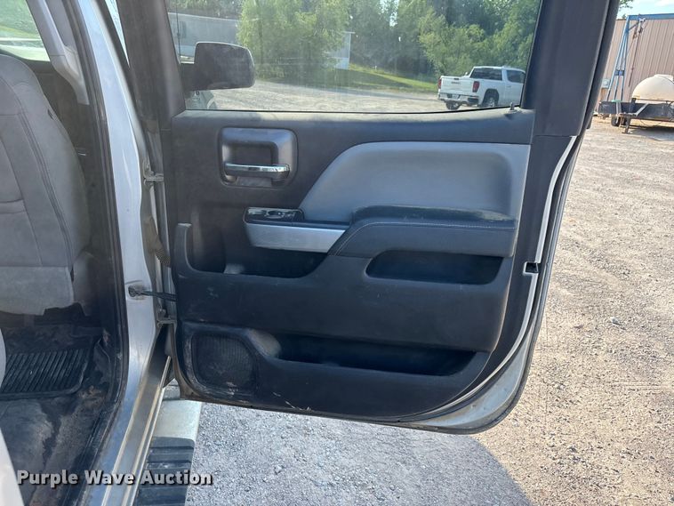 image for item DV4306 2019 Chevrolet Silverado 2500HD Crew Cab pickup truck