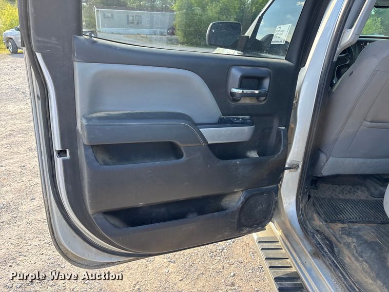 image for item DV4306 2019 Chevrolet Silverado 2500HD Crew Cab pickup truck