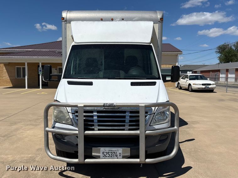 image for item DV4342 2010 Freightliner Sprinter box truck