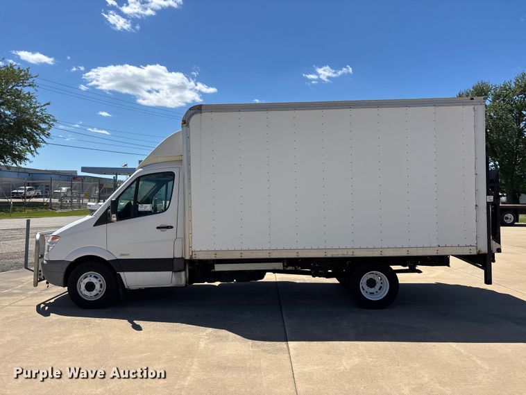 image for item DV4342 2010 Freightliner Sprinter box truck