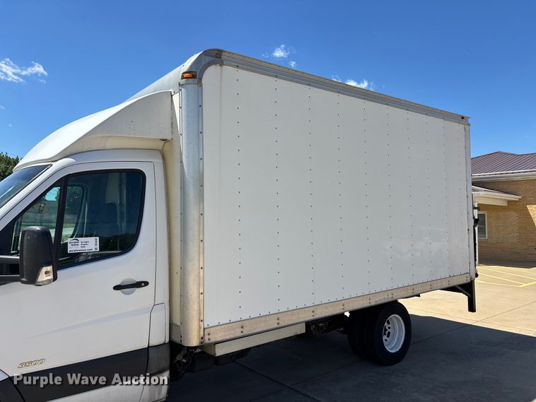 image for item DV4342 2010 Freightliner Sprinter box truck