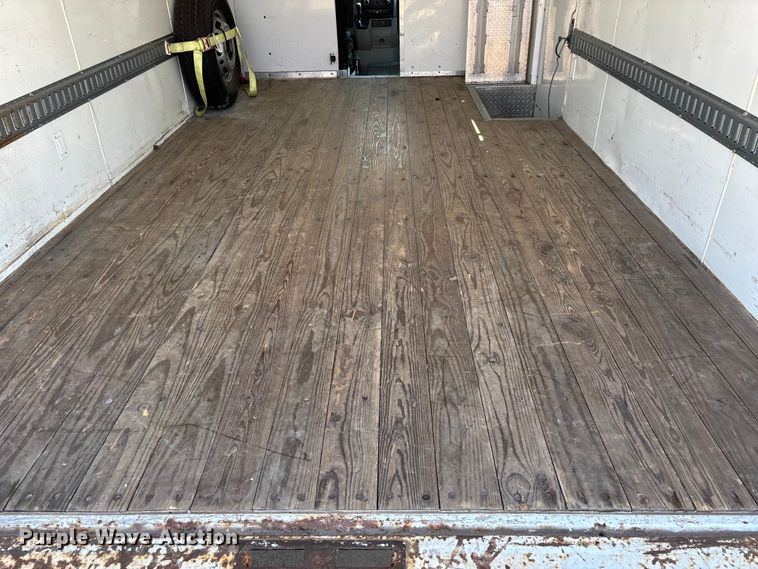 image for item DV4342 2010 Freightliner Sprinter box truck