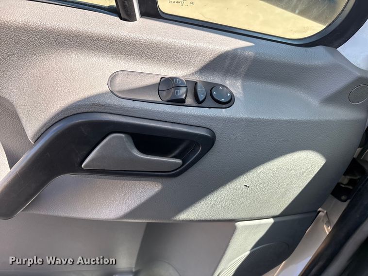 image for item DV4342 2010 Freightliner Sprinter box truck