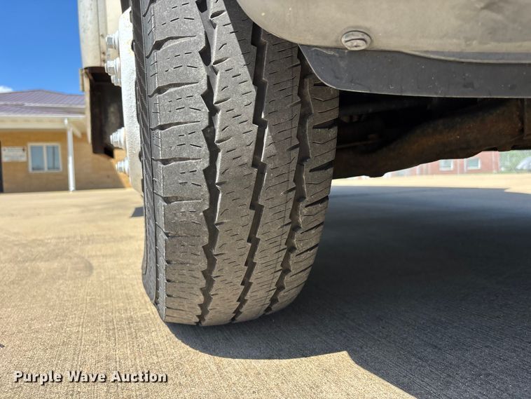 image for item DV4342 2010 Freightliner Sprinter box truck