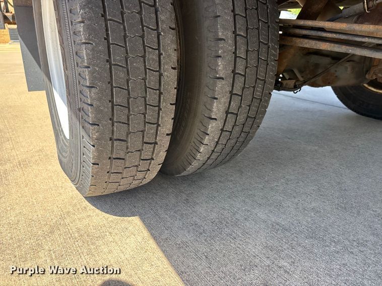 image for item DV4342 2010 Freightliner Sprinter box truck