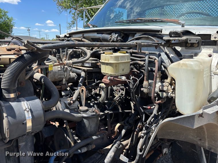 image for item DV4345 1998 Ford F700 flatbed truck