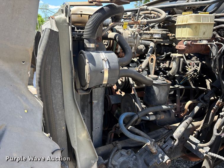 image for item DV4345 1998 Ford F700 flatbed truck