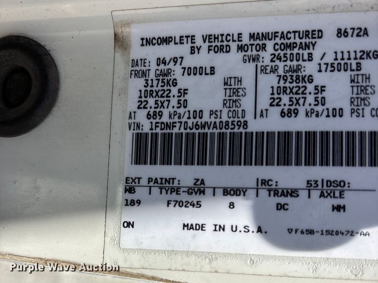 image for item DV4345 1998 Ford F700 flatbed truck