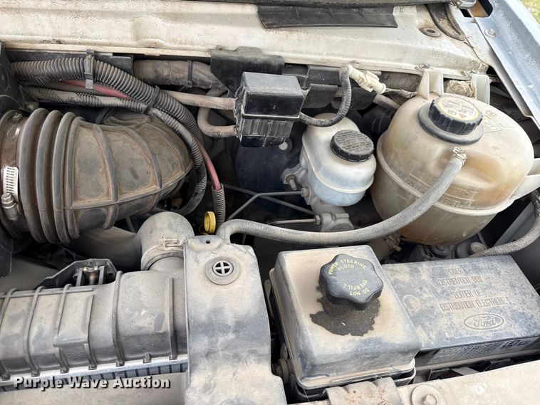 image for item DZ4451 2004 Ford E350 van