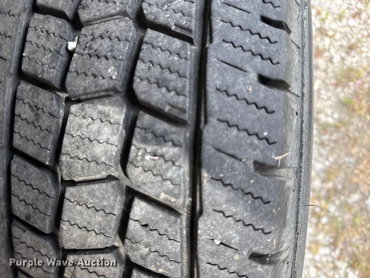image for item DZ4451 2004 Ford E350 van