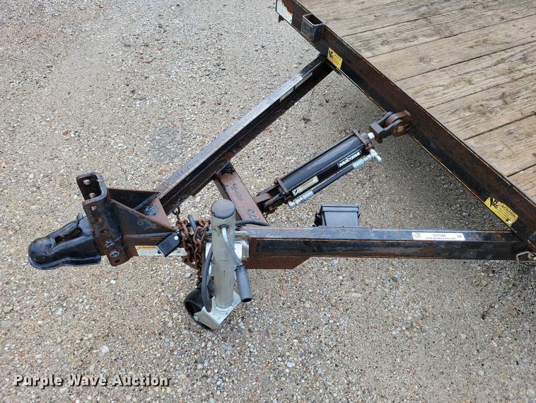 image for item DZ7086 2014 Red Oak Mfg tilt deck equipment trailer