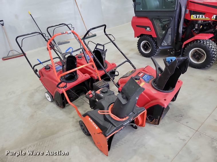 image for item DZ7110 (4) Toro Clean Power 721 R snow blowers