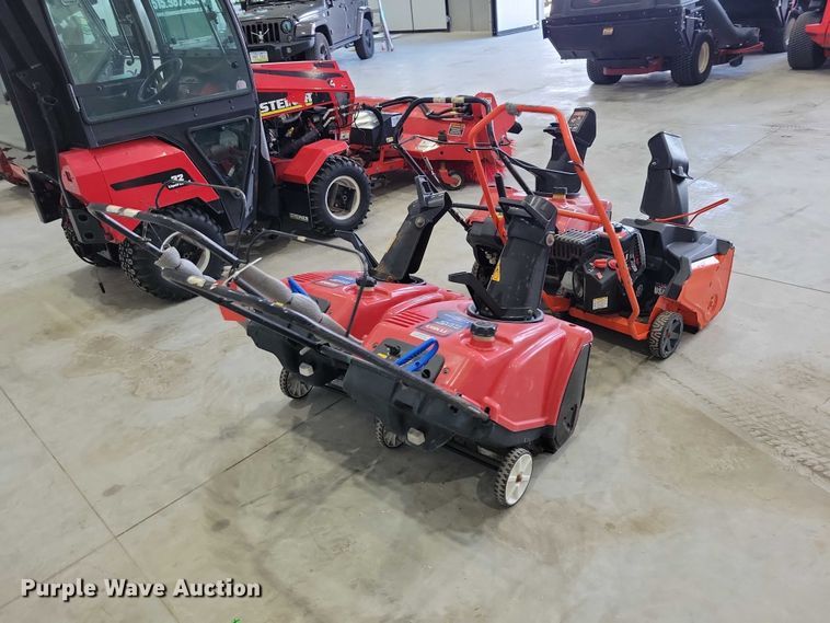 image for item DZ7110 (4) Toro Clean Power 721 R snow blowers