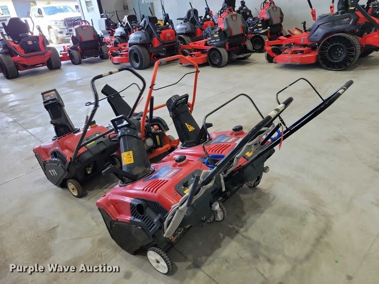 image for item DZ7110 (4) Toro Clean Power 721 R snow blowers