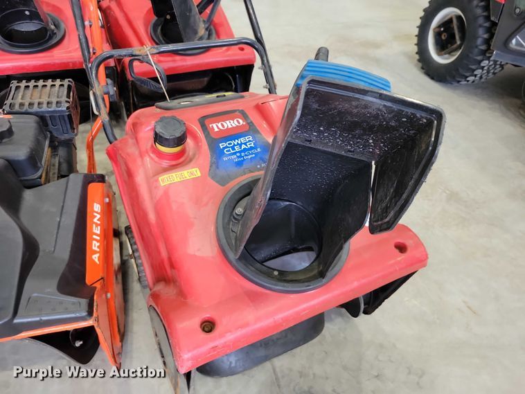 image for item DZ7110 (4) Toro Clean Power 721 R snow blowers