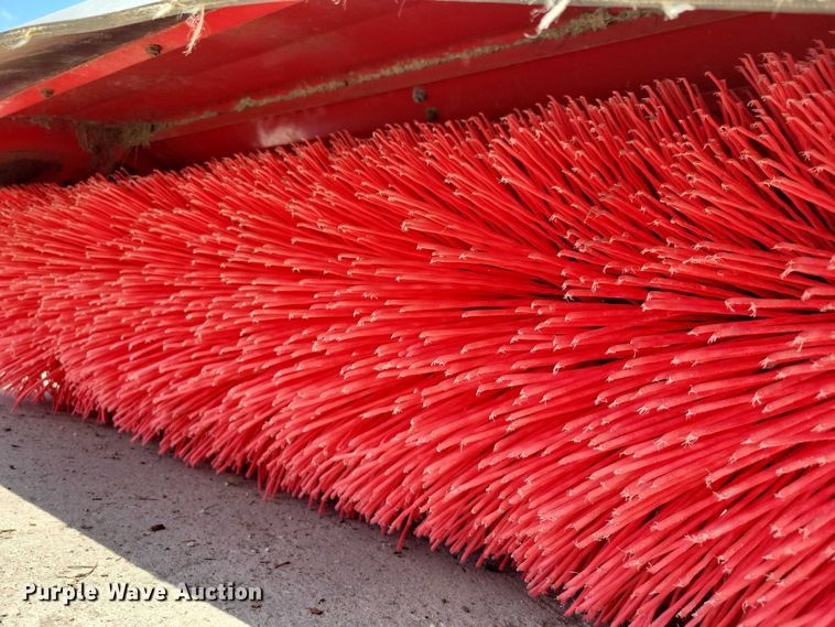 image for item DZ7111 2021 Steiner 450 broom