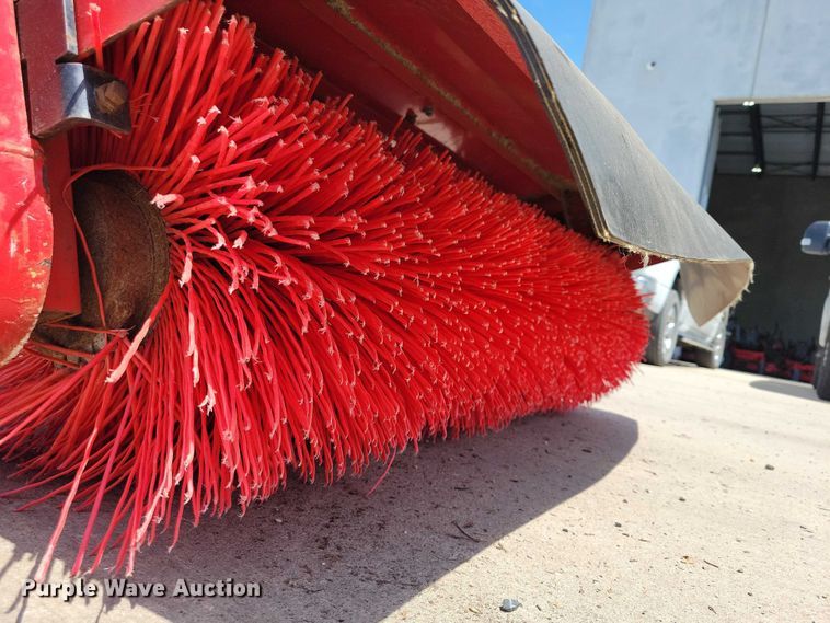 image for item DZ7111 2021 Steiner 450 broom