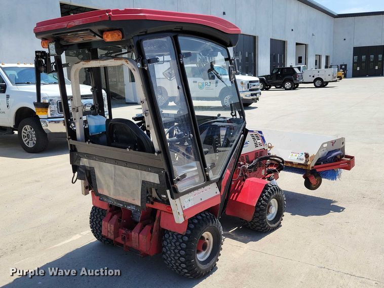 image for item DZ7112 2017 Ventrac 4500P broom