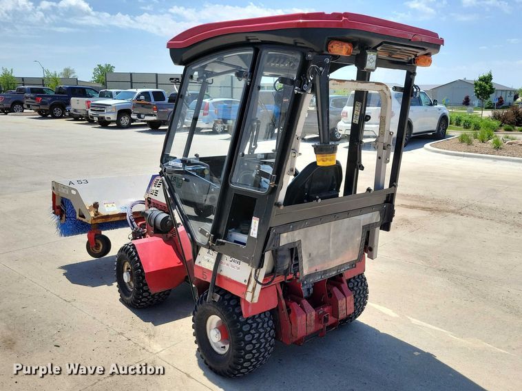 image for item DZ7112 2017 Ventrac 4500P broom