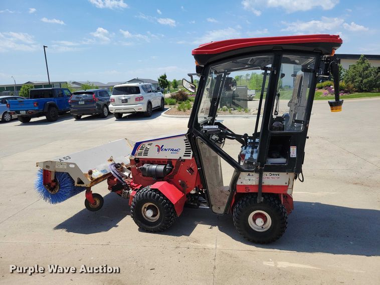 image for item DZ7112 2017 Ventrac 4500P broom