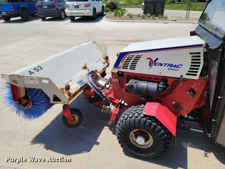 image for item DZ7112 2017 Ventrac 4500P broom