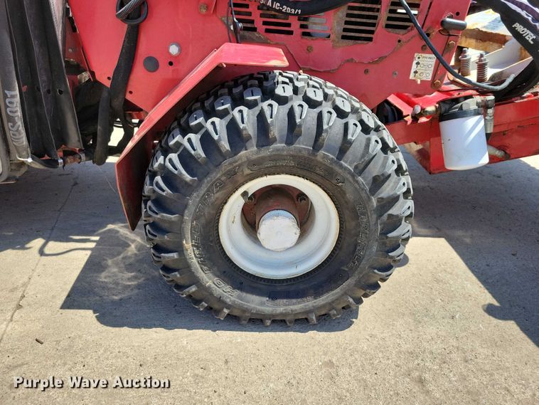 image for item DZ7112 2017 Ventrac 4500P broom