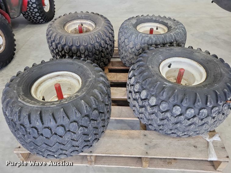 image for item DZ7112 2017 Ventrac 4500P broom