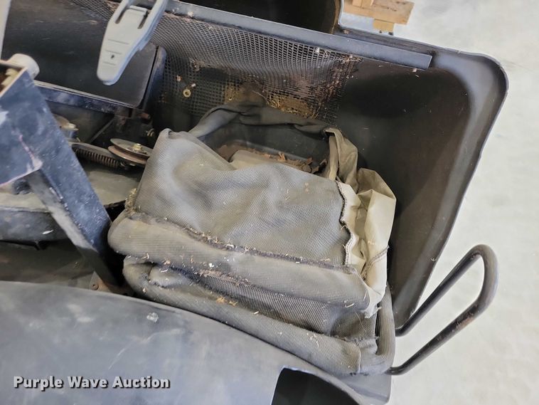 image for item DZ7113 eXmark grass bagger