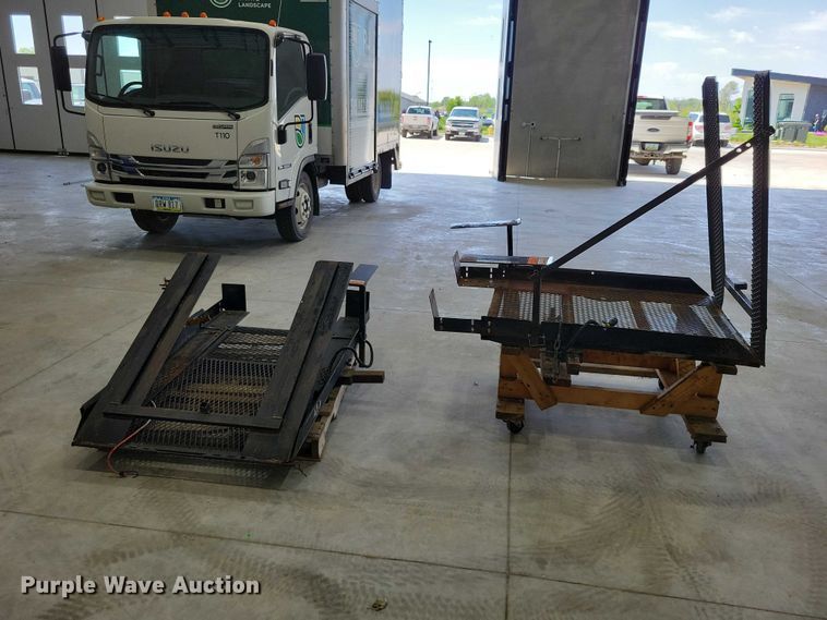 image for item DZ7114 (2) B&B Tech fertilizer spreader racks