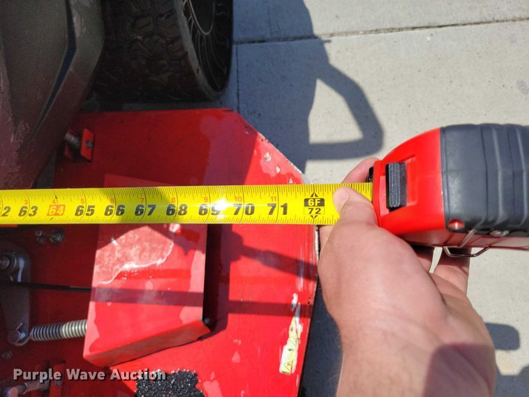 image for item DZ7116 2022 Gravely Pro Turn 672 ZTR lawn mower