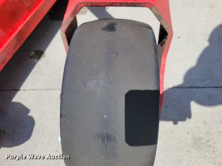 image for item DZ7116 2022 Gravely Pro Turn 672 ZTR lawn mower