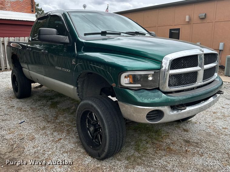 image for item EA4853 2003 Dodge Ram 2500 Crew Cab pickup truck