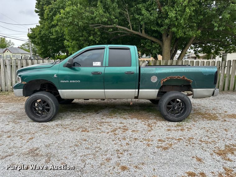 image for item EA4853 2003 Dodge Ram 2500 Crew Cab pickup truck