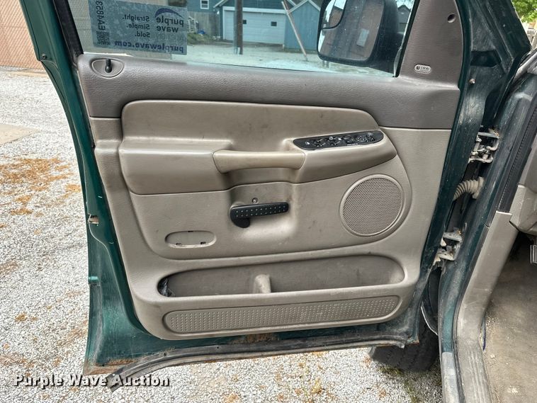 image for item EA4853 2003 Dodge Ram 2500 Crew Cab pickup truck
