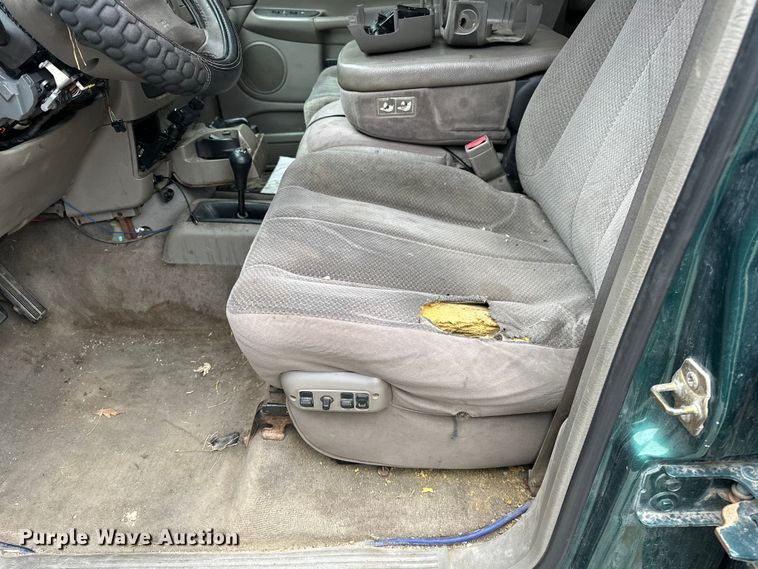image for item EA4853 2003 Dodge Ram 2500 Crew Cab pickup truck