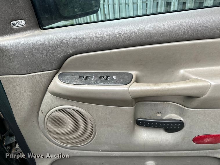 image for item EA4853 2003 Dodge Ram 2500 Crew Cab pickup truck