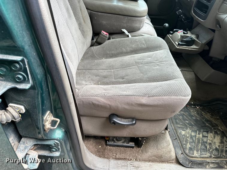 image for item EA4853 2003 Dodge Ram 2500 Crew Cab pickup truck
